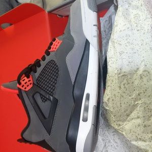 Jordan 4